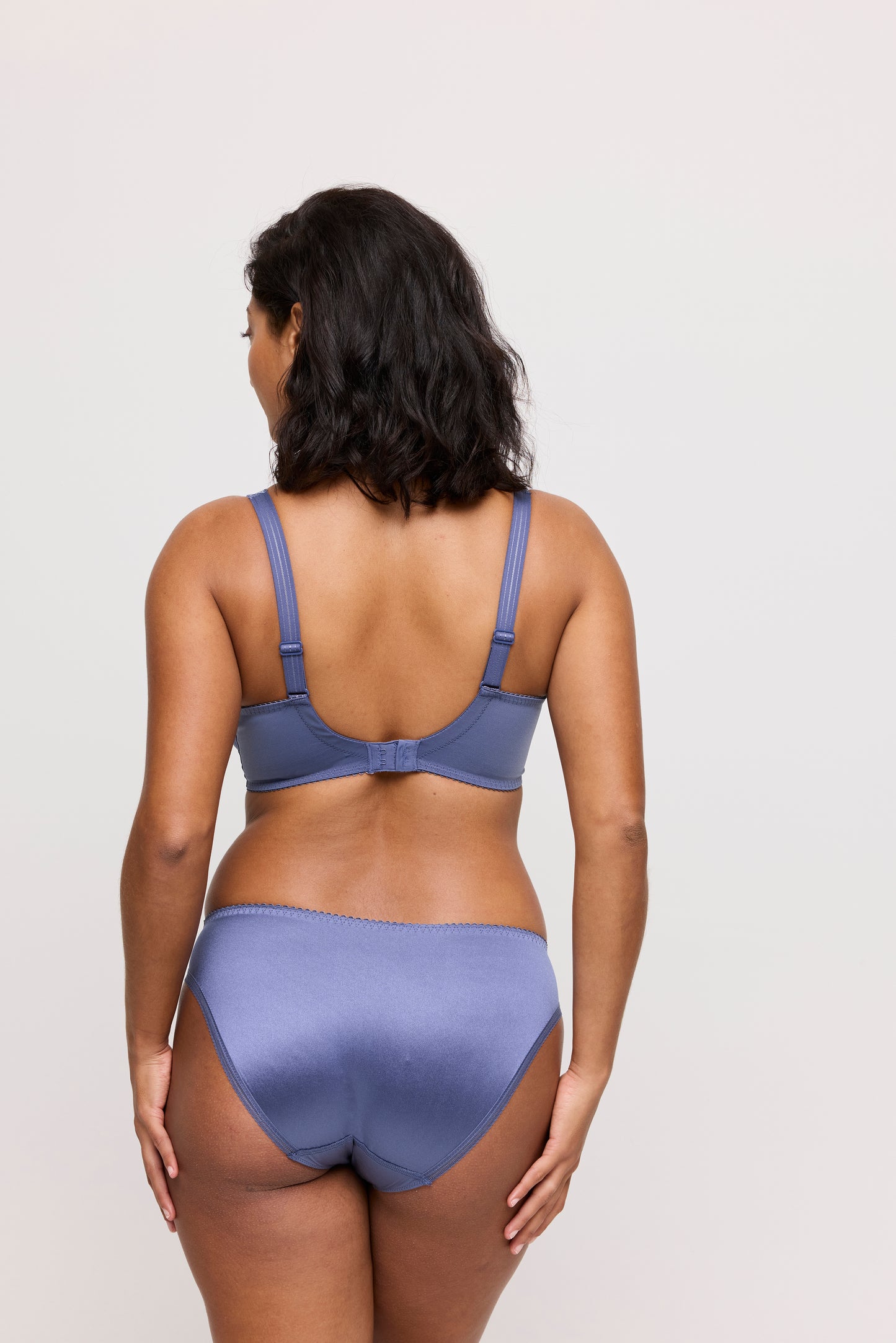 Primadonna Monterrey rioslip Nightshadow blue