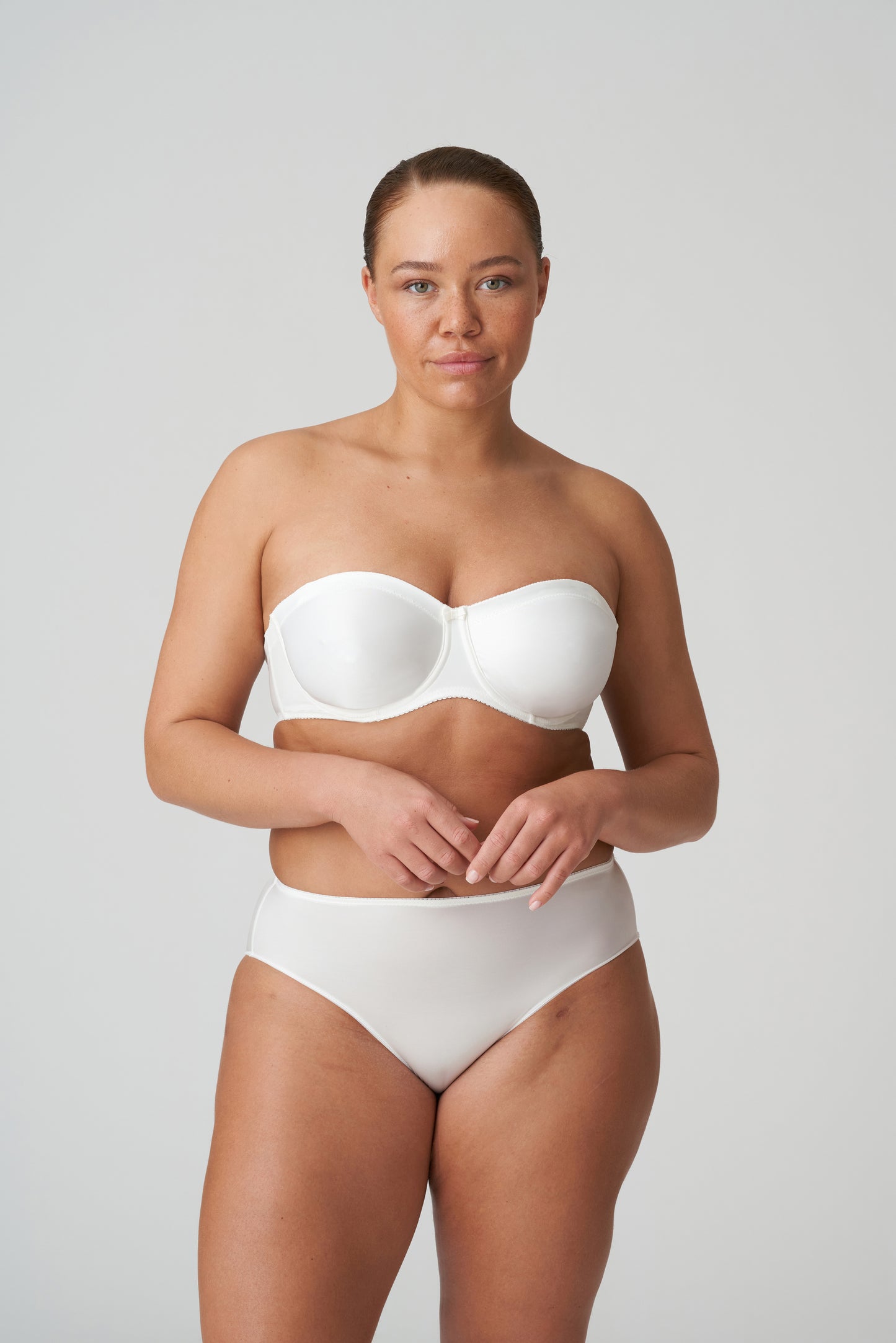 Primadonna Satin strapless bh zonder mousse natuur