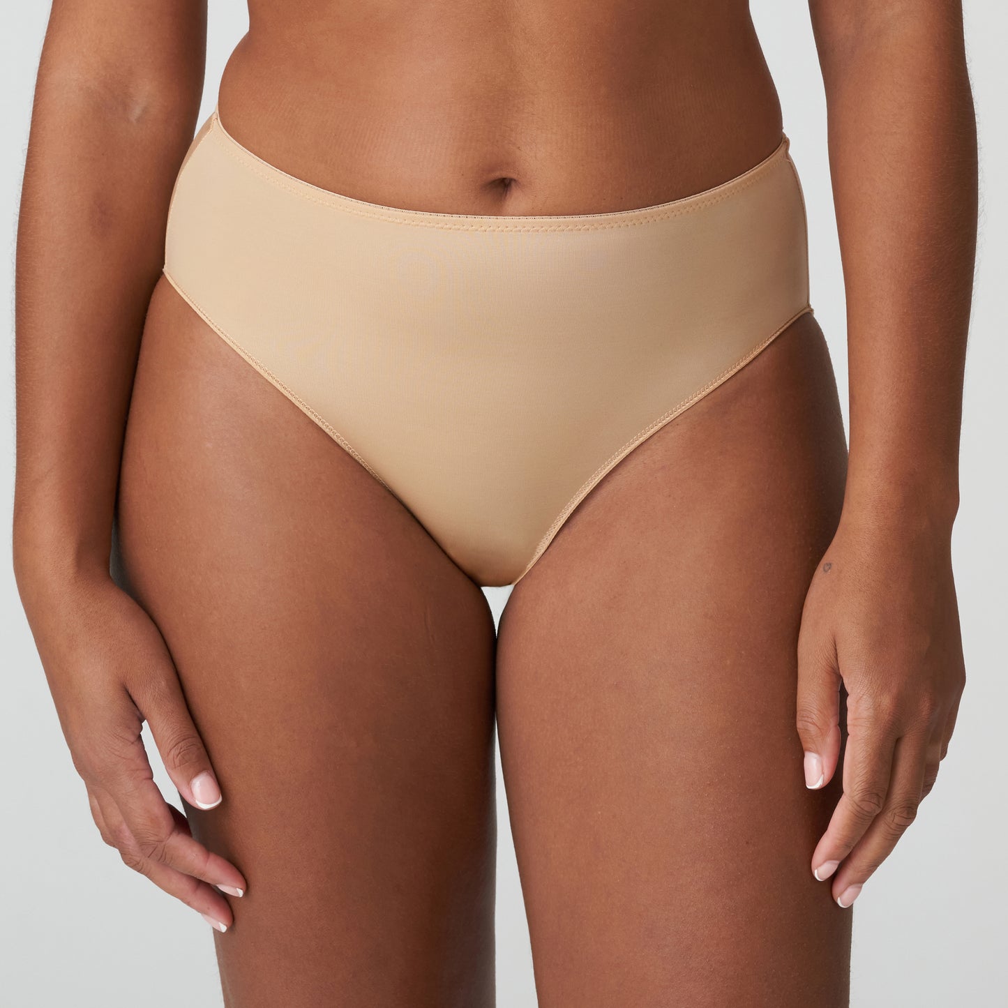 Primadonna Satin tailleslip cognac