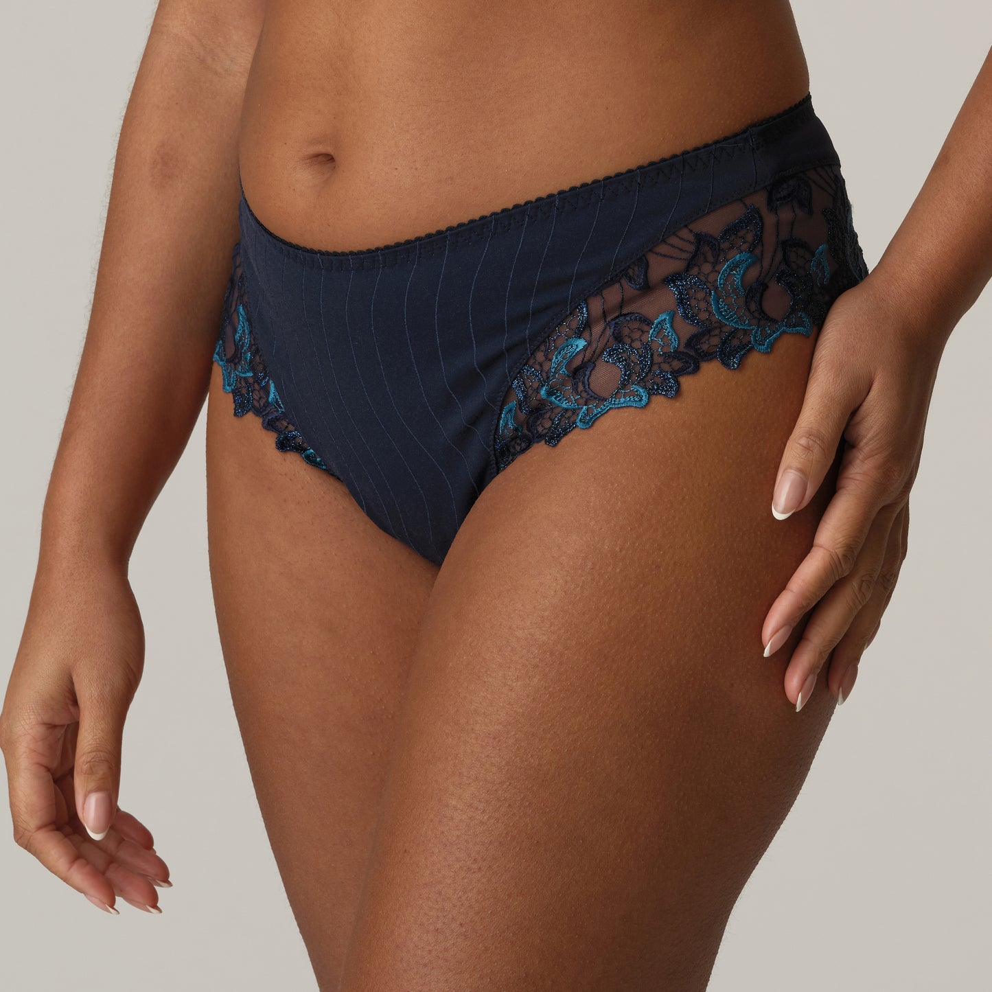 Primadonna Deauville luxe string velvet blue