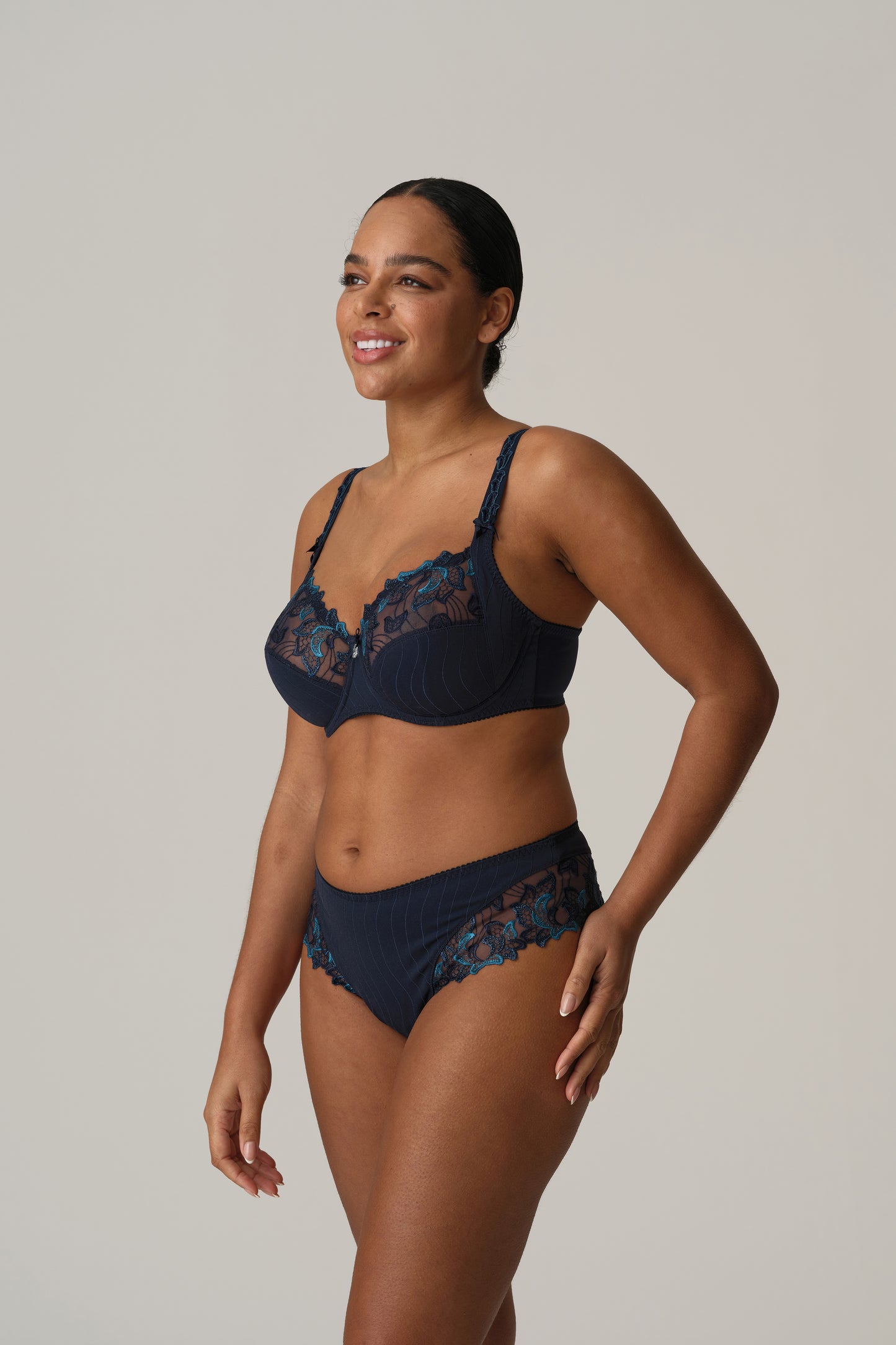 Primadonna Deauville luxe string velvet blue