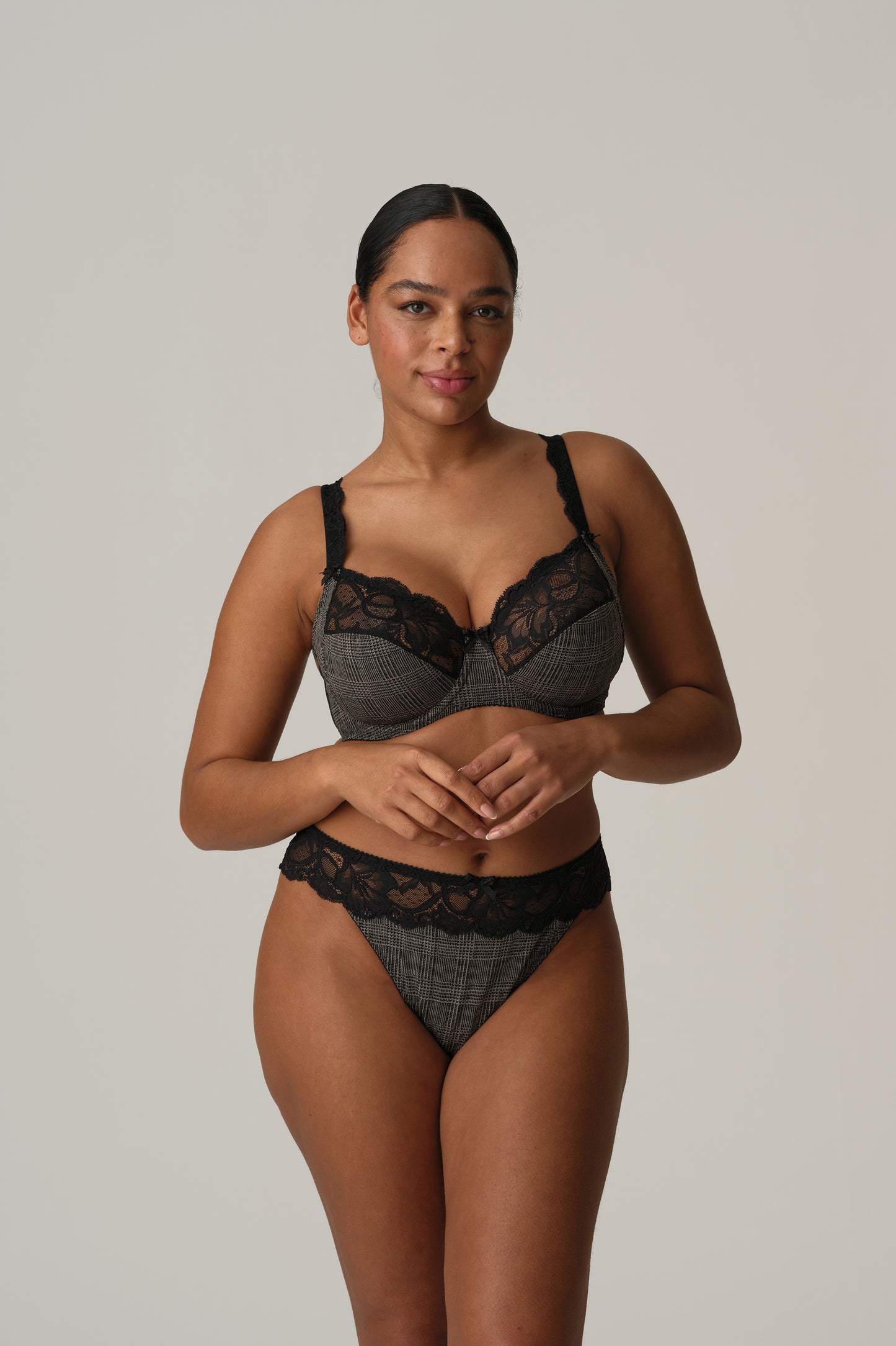 Primadonna Madison string Black Tailor