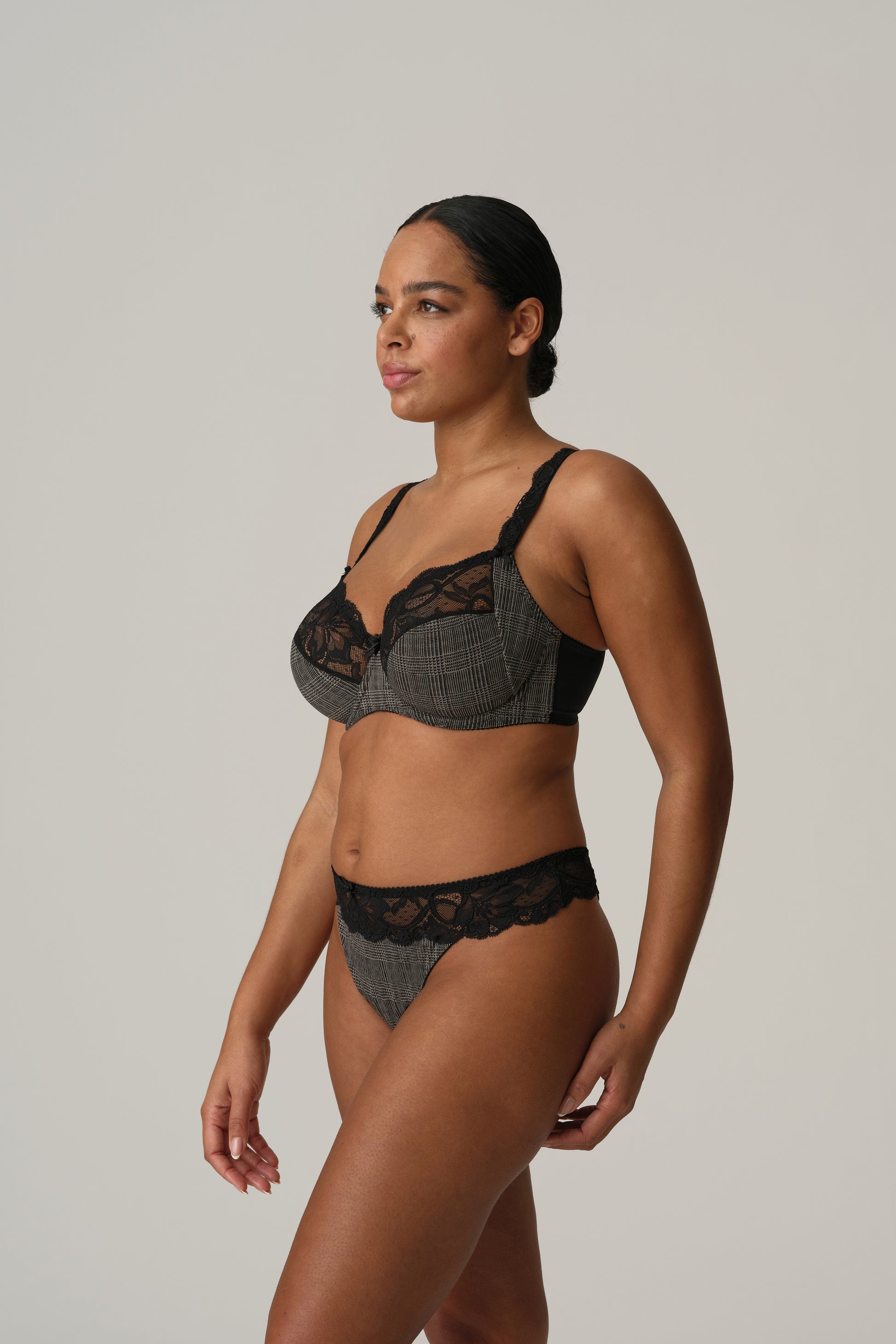 Primadonna Madison string Black Tailor