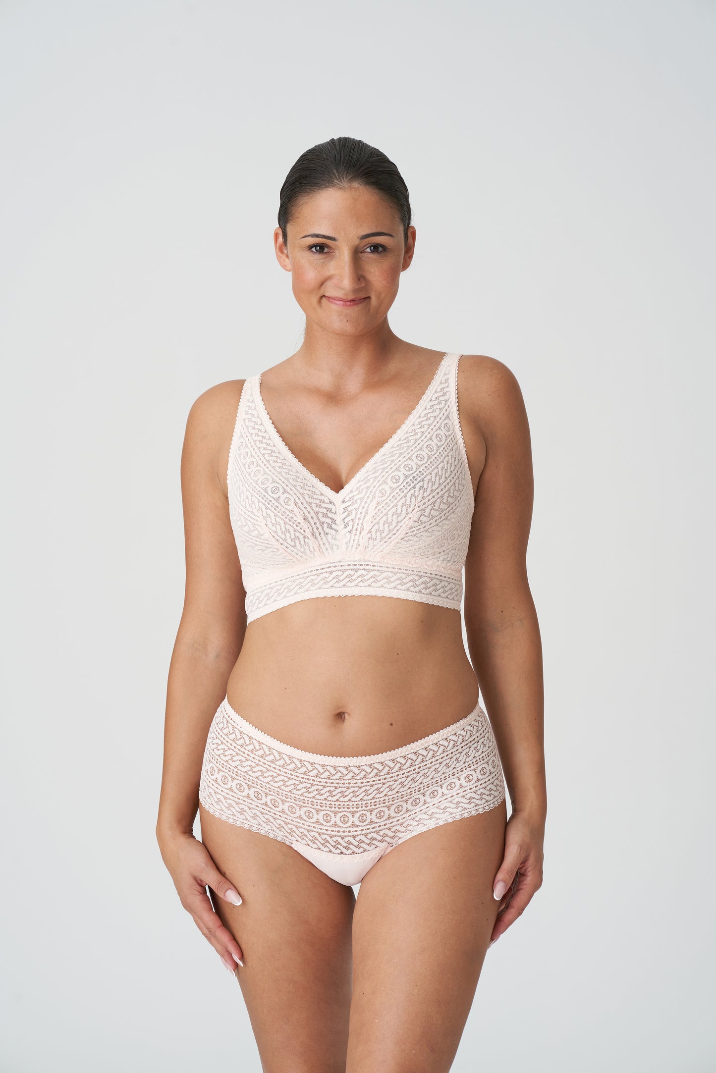 Primadonna Montara luxe string crystal pink