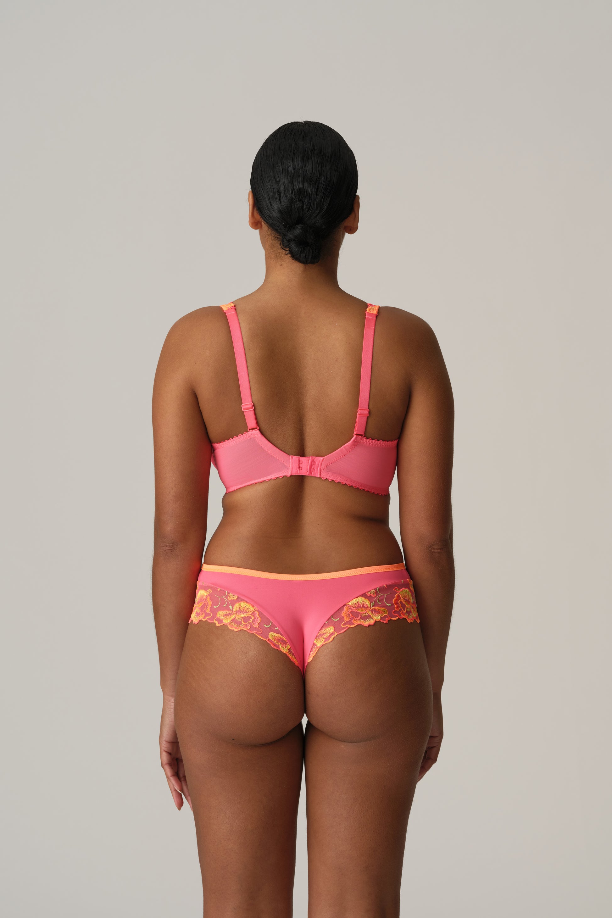 Primadonna Devdaha luxe string tropicana