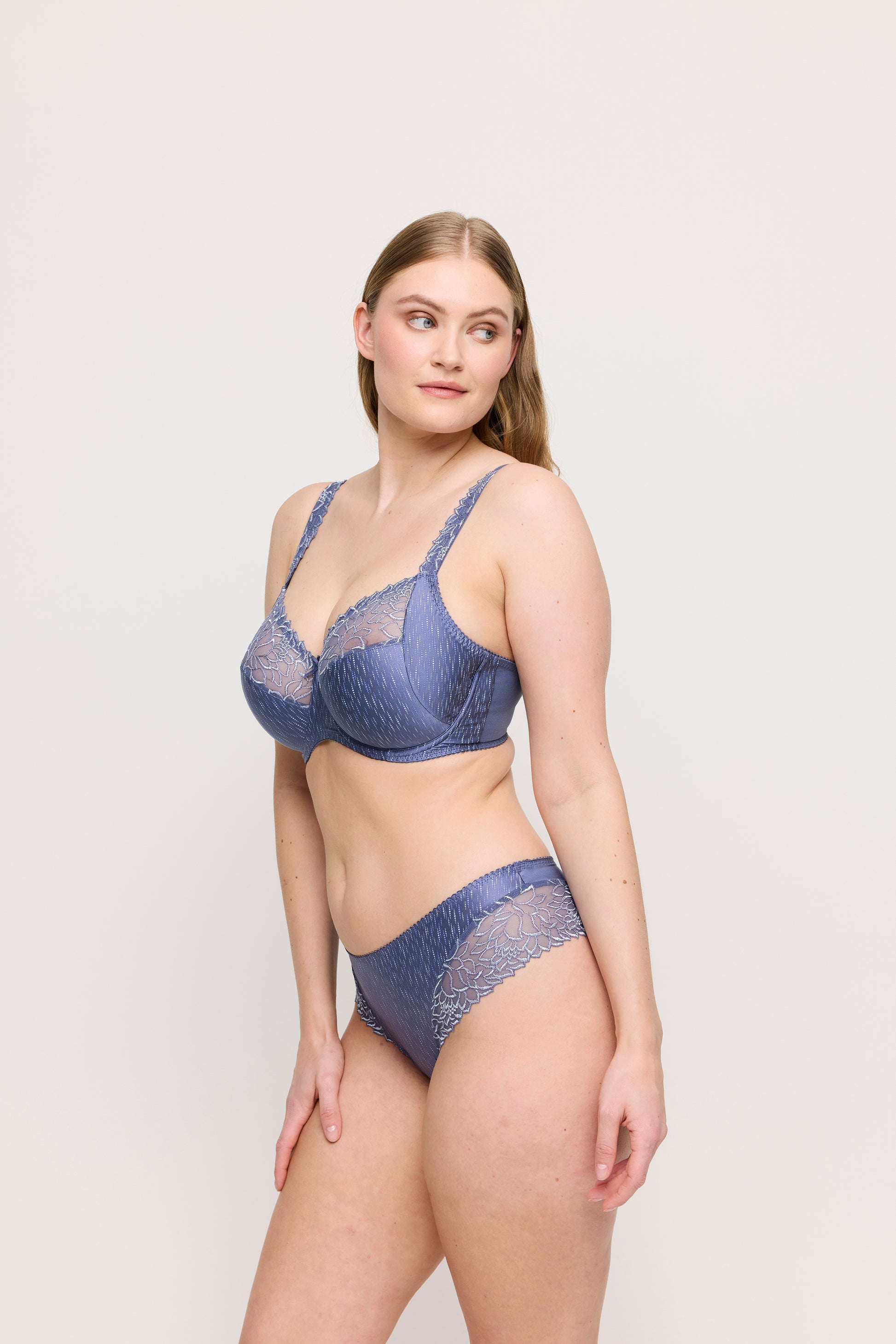 Primadonna Monterrey luxe string Nightshadow blue