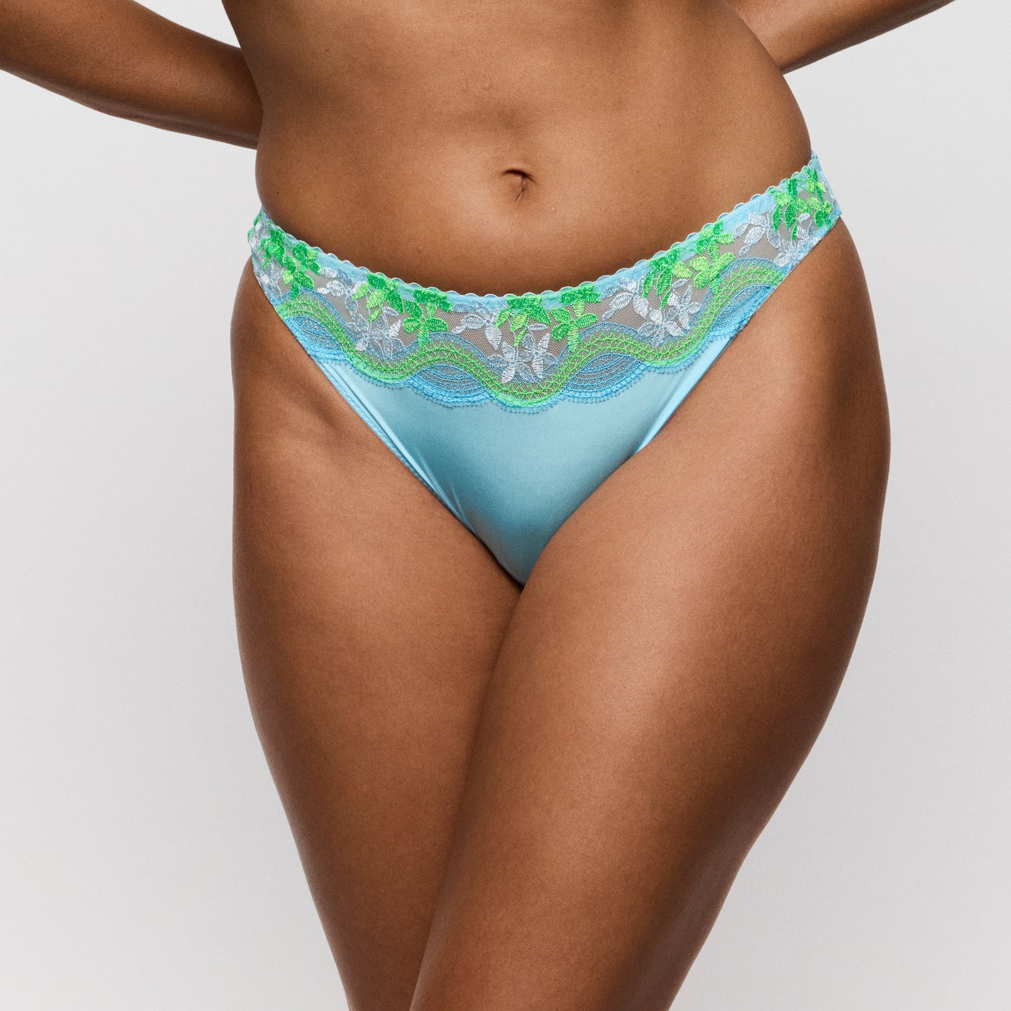 Primadonna Cala luna string Ice Dream