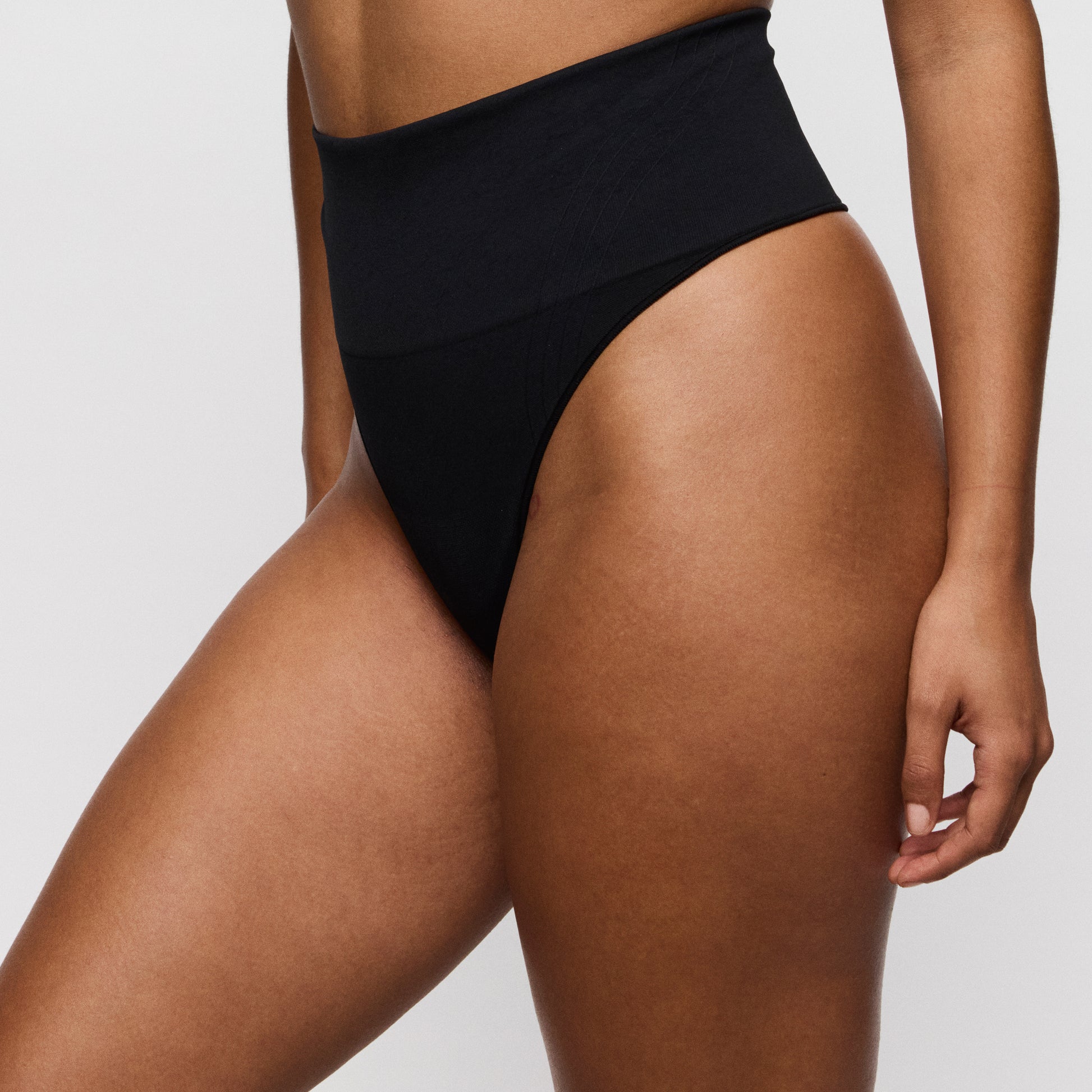 Primadonna Nudda corrigerende string zwart