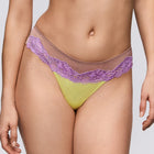 Sarda Bremer string make-up