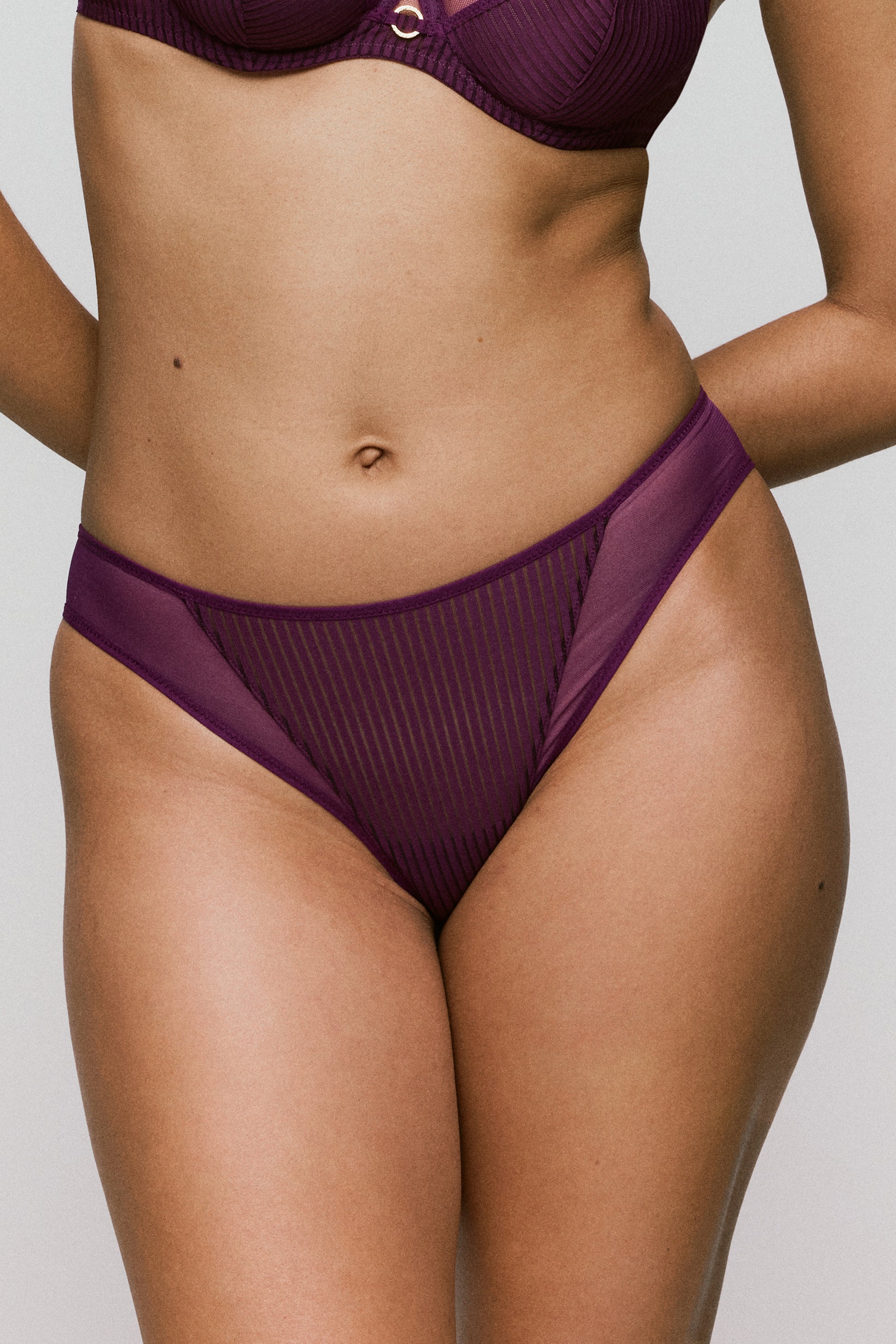 Sarda Radia rioslip glossy purple