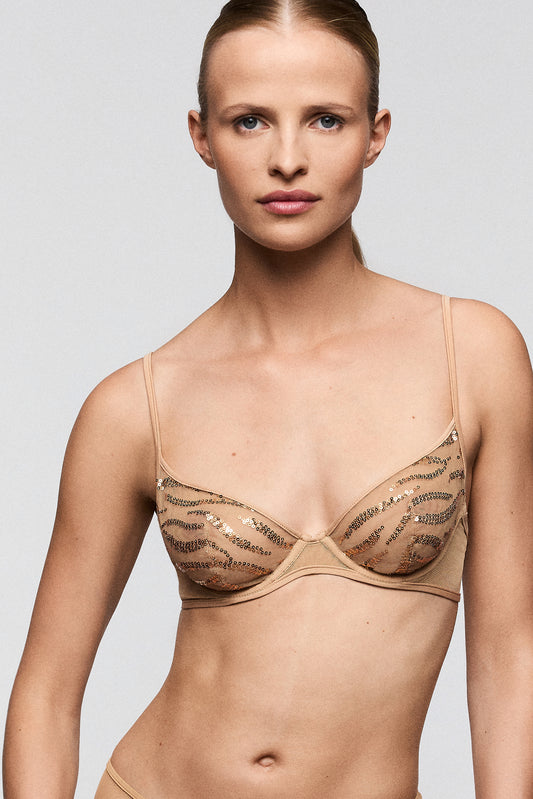 Sarda Milhon plunge bh Invisible