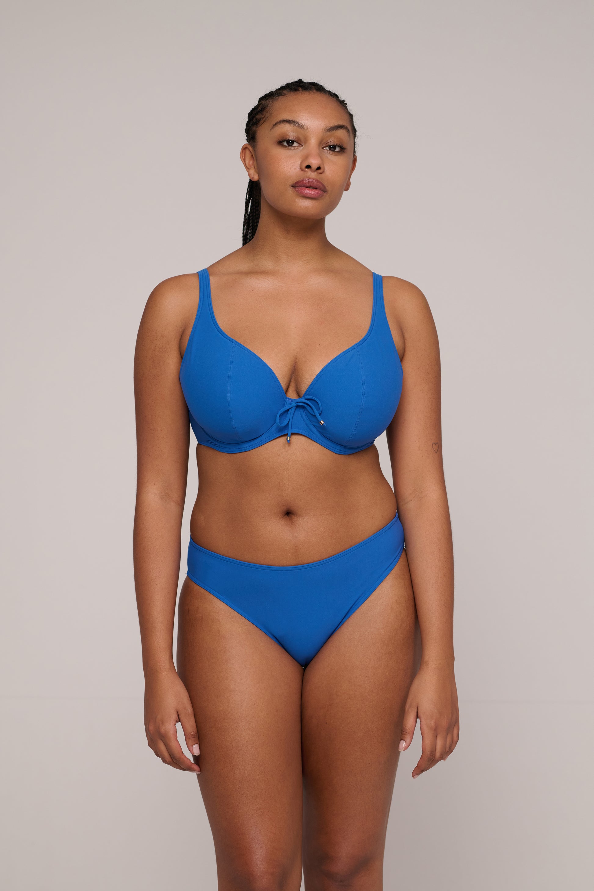 PrimaDonna Swim Aswan voorgevormde plunge bikinitop Delphinium Cheer Blue