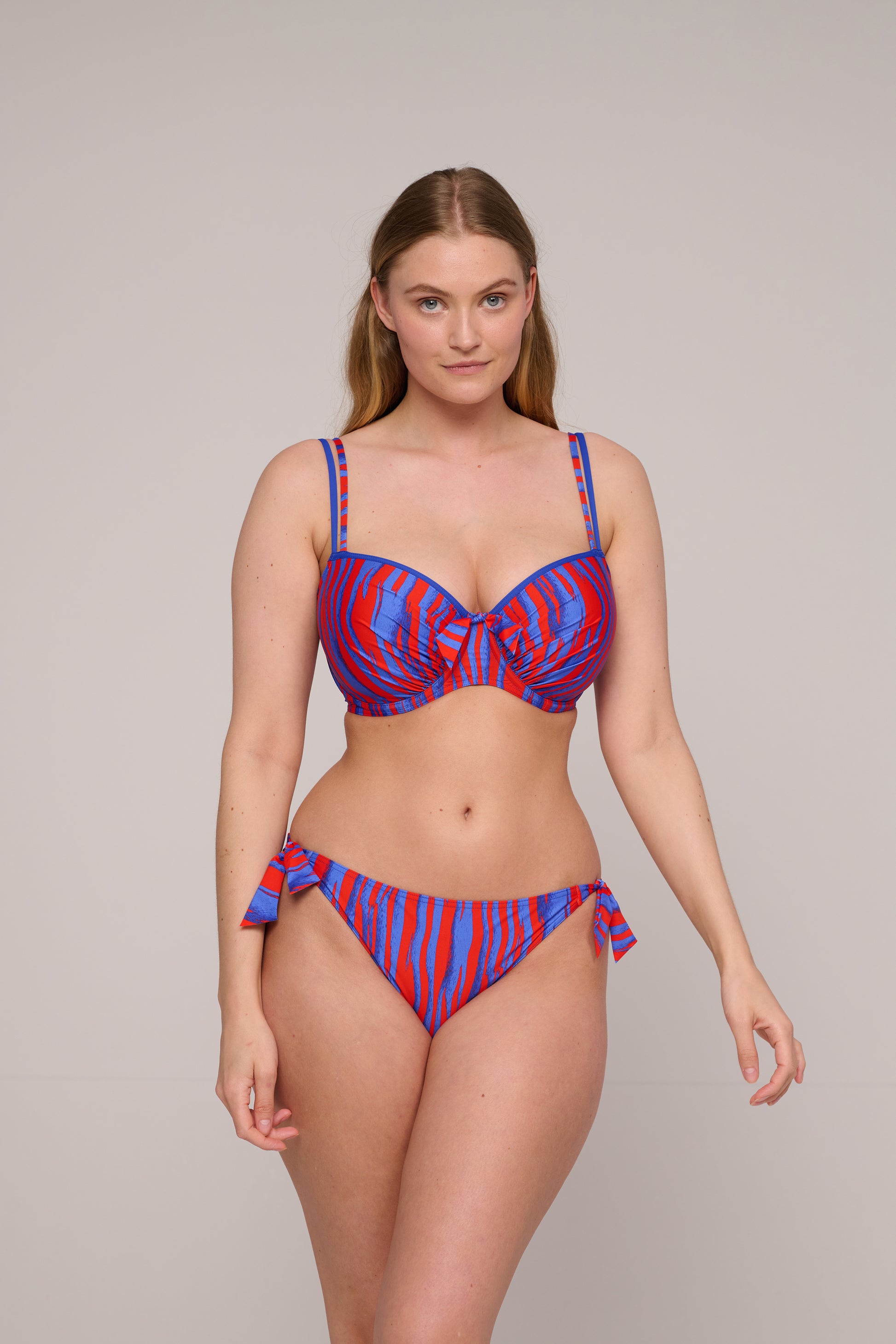 PrimaDonna Swim Skudai bikini heupslip met koordjes Wild stripes