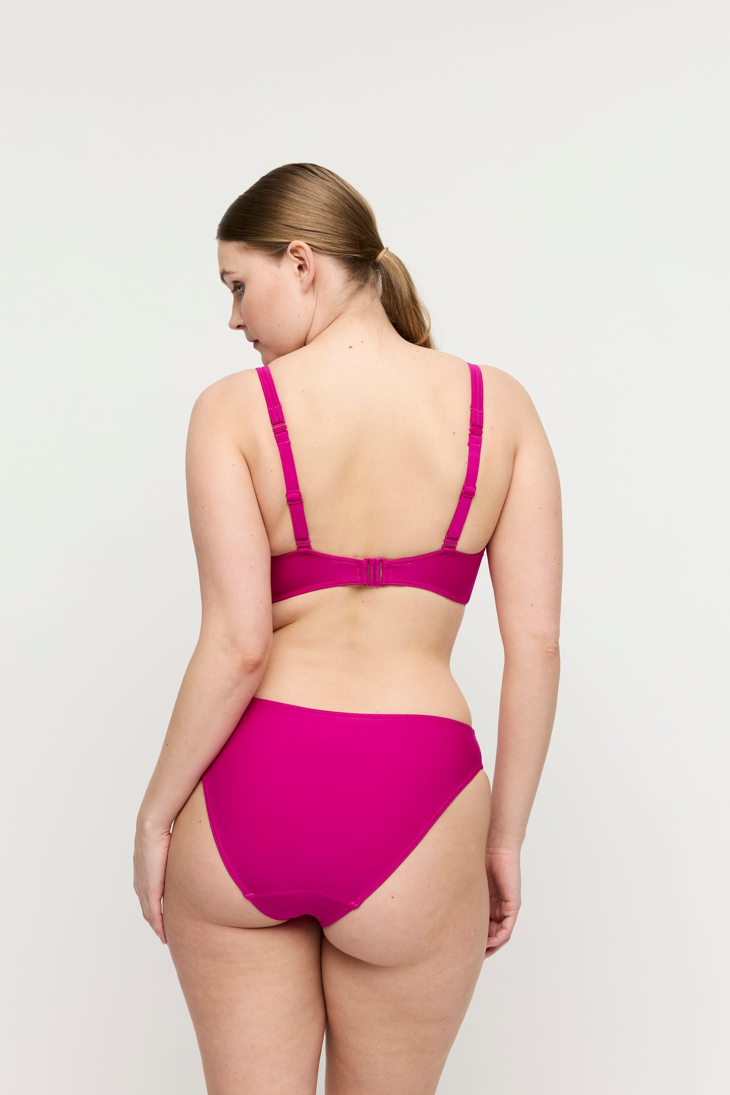 Primadonna Swim Uvita voorgevormde plunge bikinitop Deep Magenta