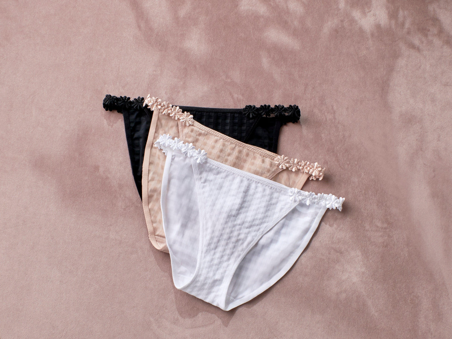 Marie Jo Avero mini string zwart - Lingerie Valentijn