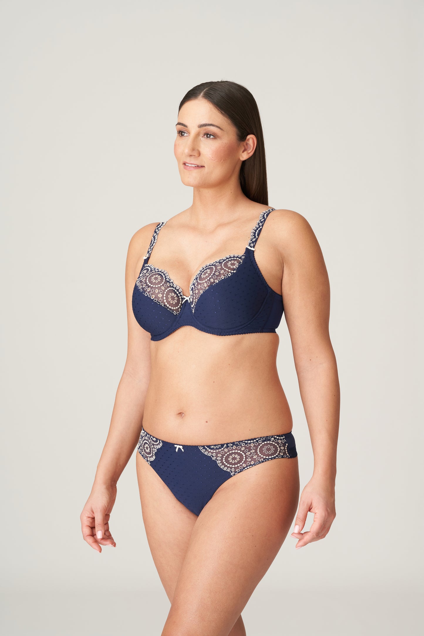 PrimaDonna Osino string saffier blauw