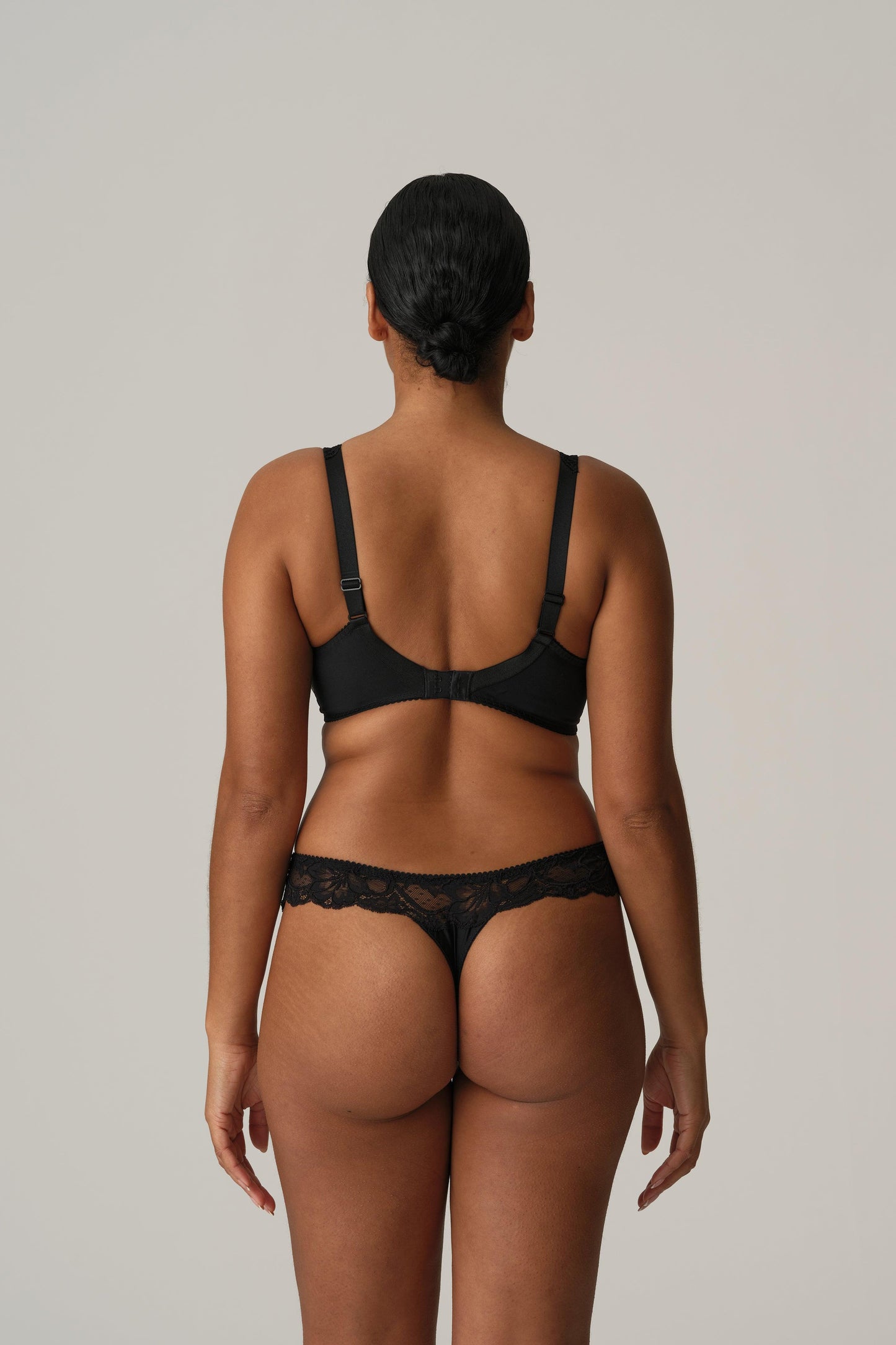 PrimaDonna Madison string Black Tailor - Lingerie Valentijn