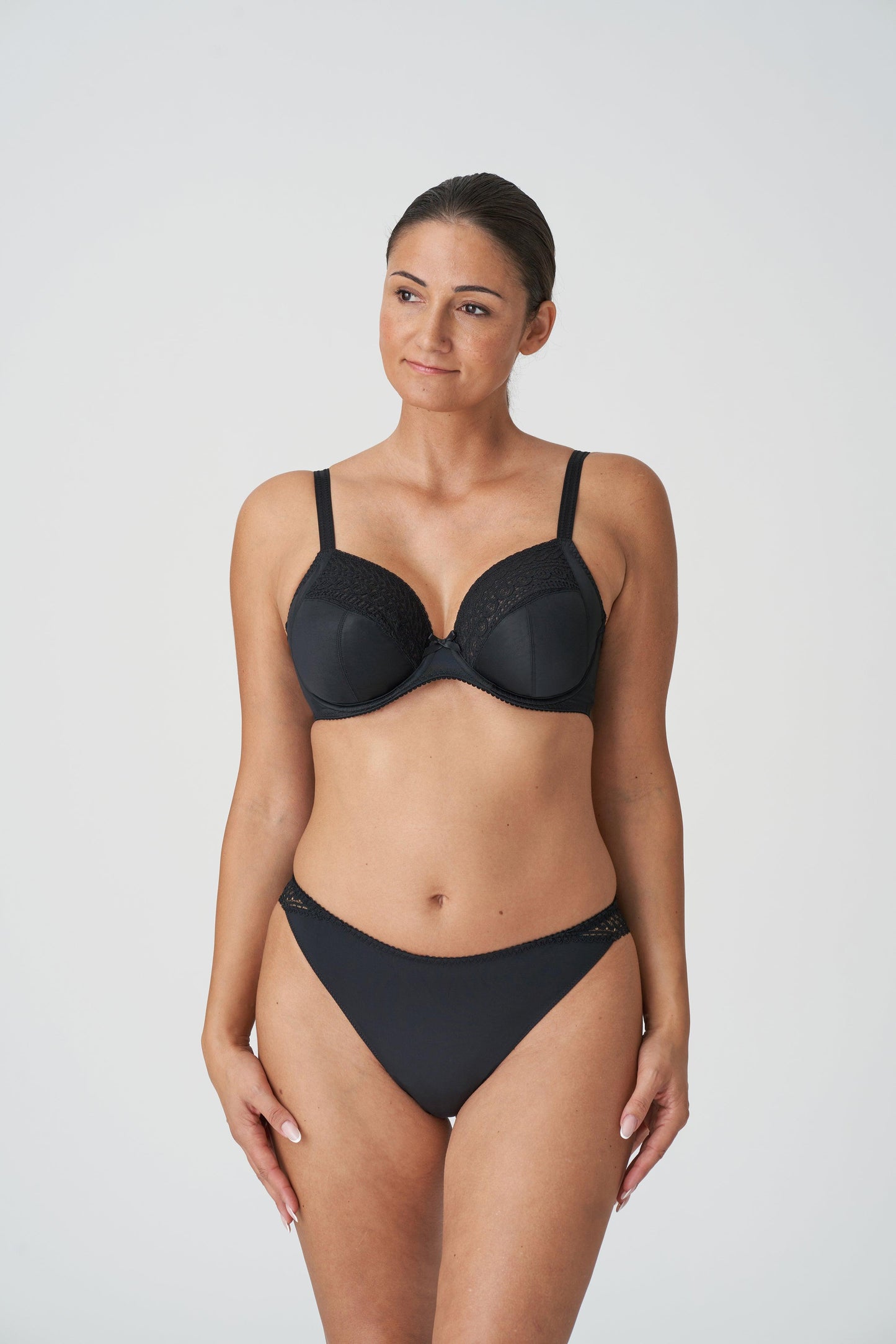 PrimaDonna Montara string zwart - Lingerie Valentijn