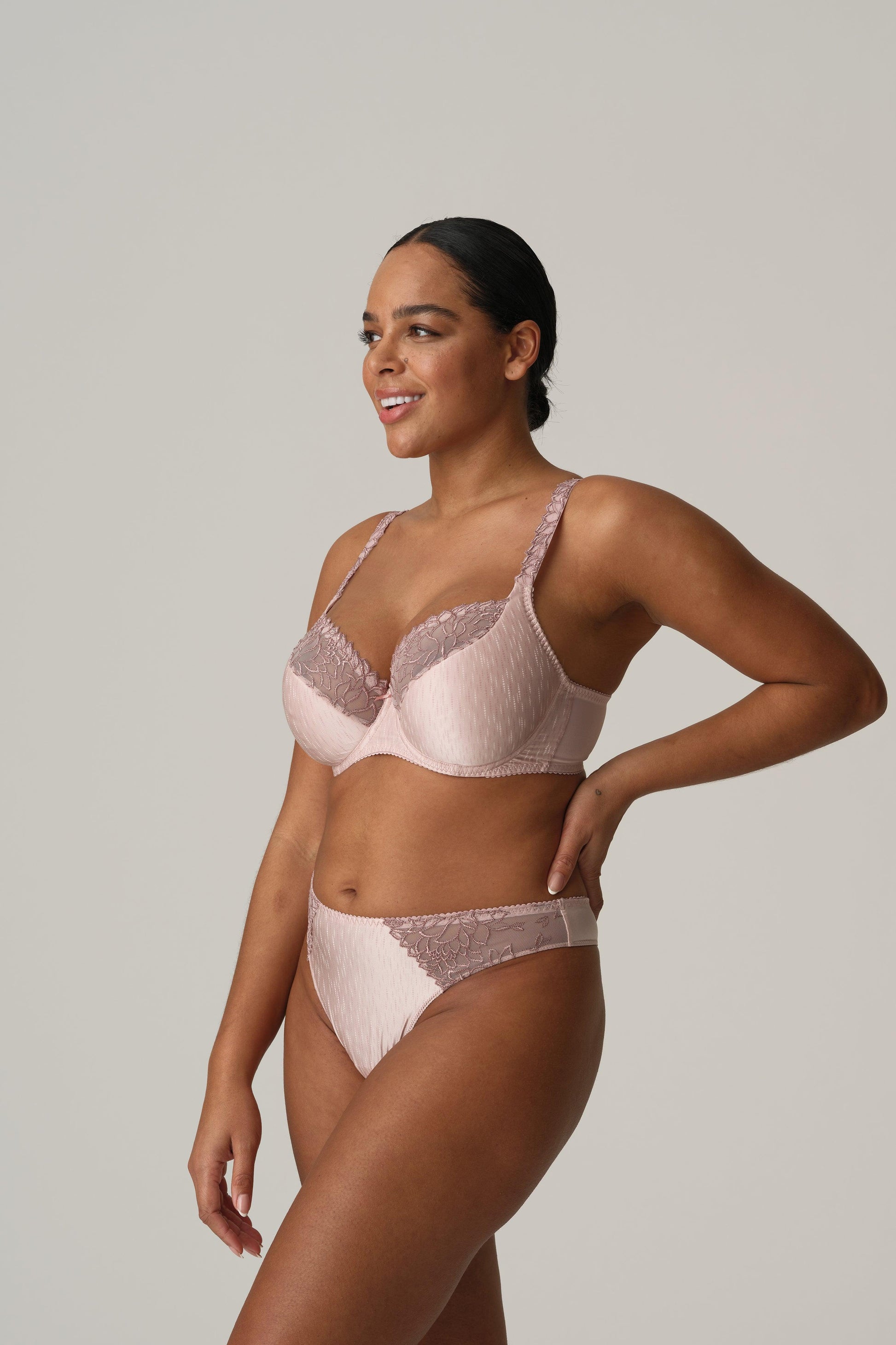 PrimaDonna Monterrey string Vintage Pink - Lingerie Valentijn