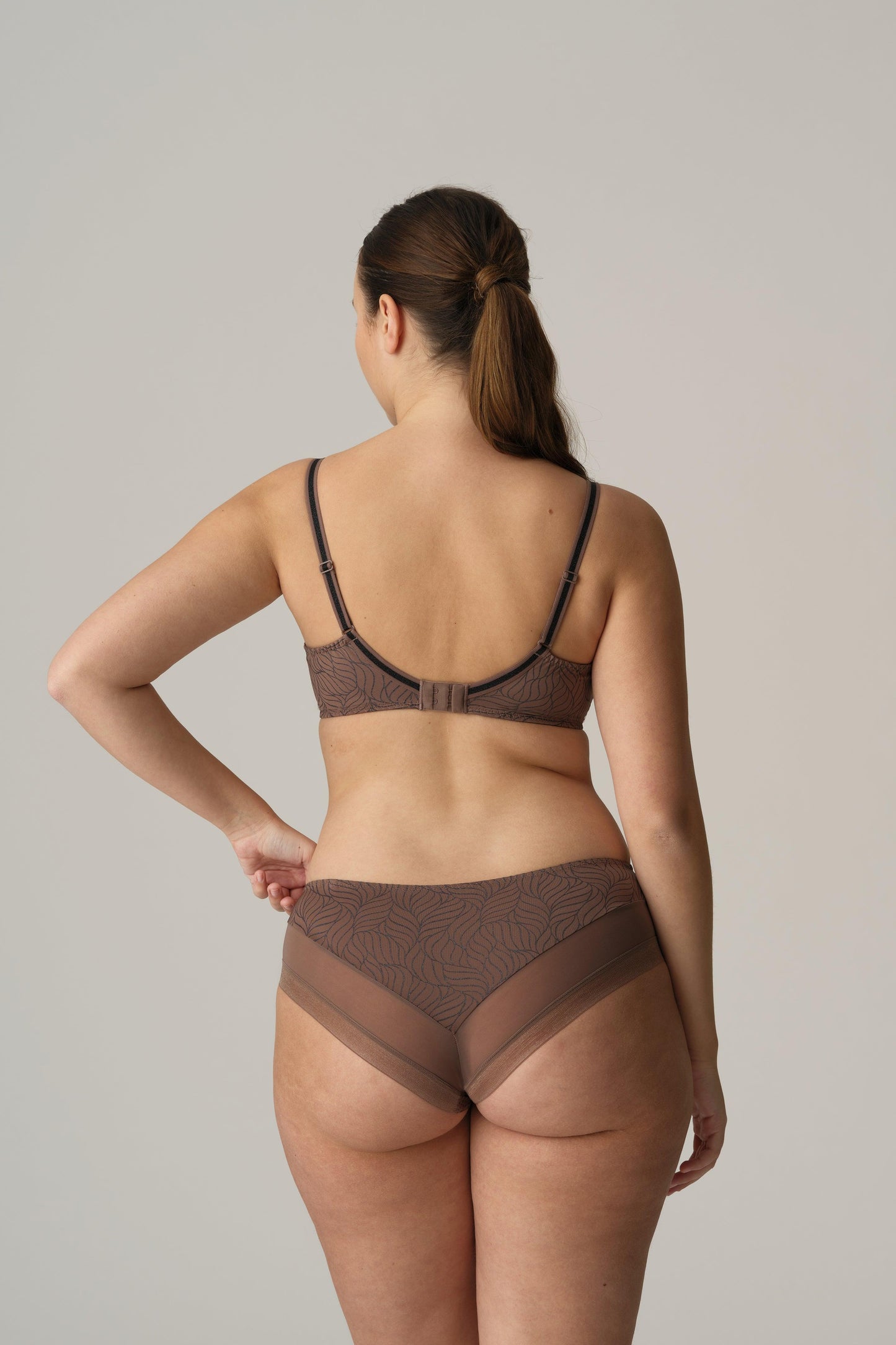 PrimaDonna Twist Ajusco hotpants Caribe Taupe - Lingerie Valentijn