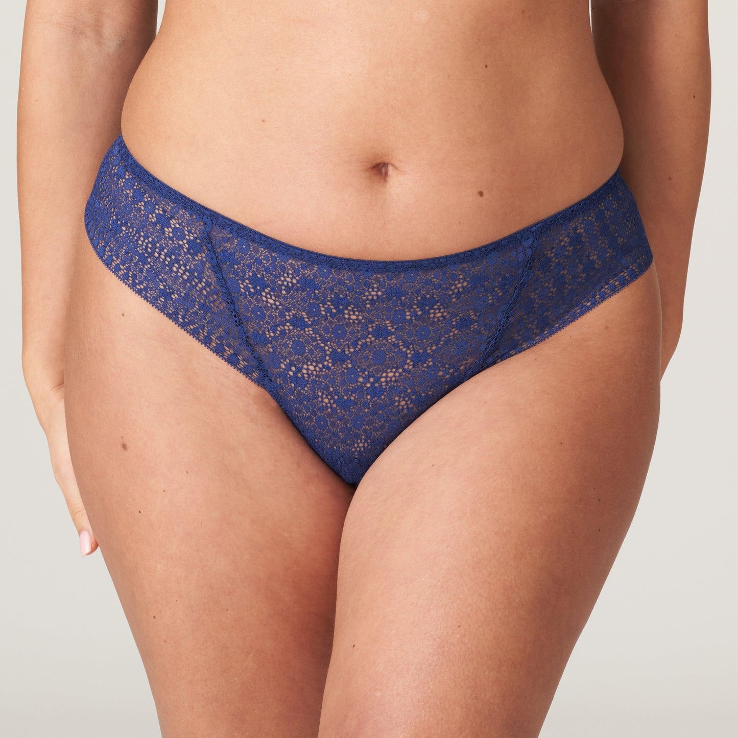 PrimaDonna Twist Epirus string royal - Lingerie Valentijn