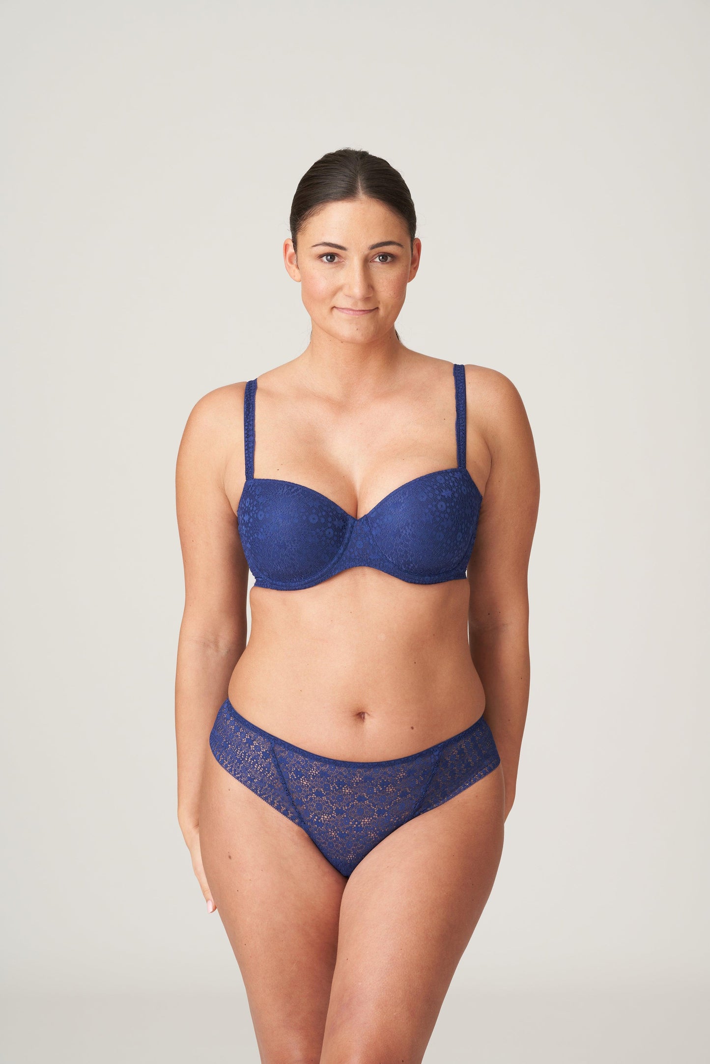 PrimaDonna Twist Epirus string royal - Lingerie Valentijn