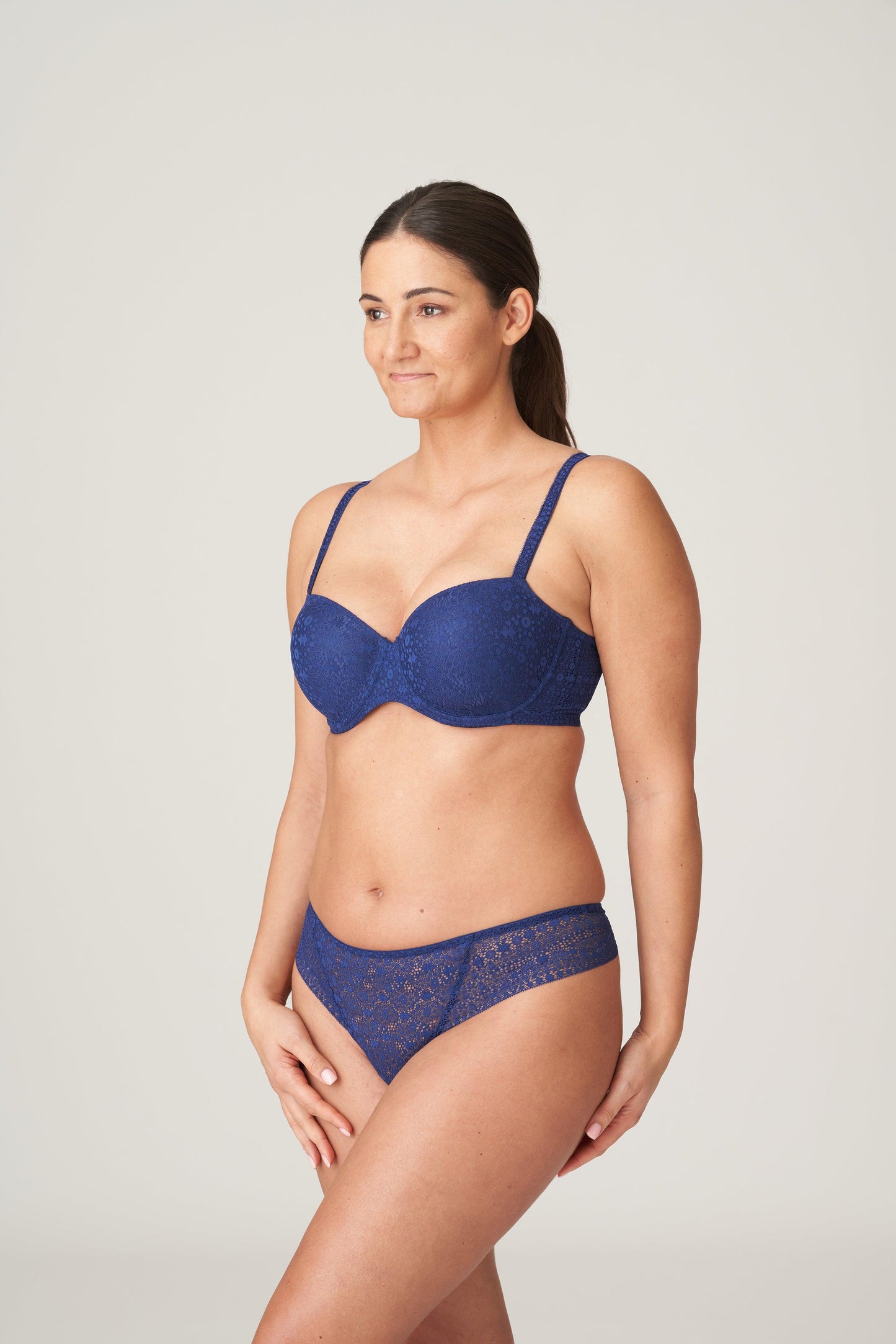 PrimaDonna Twist Epirus voorgevormde balconette bh royal - Lingerie Valentijn