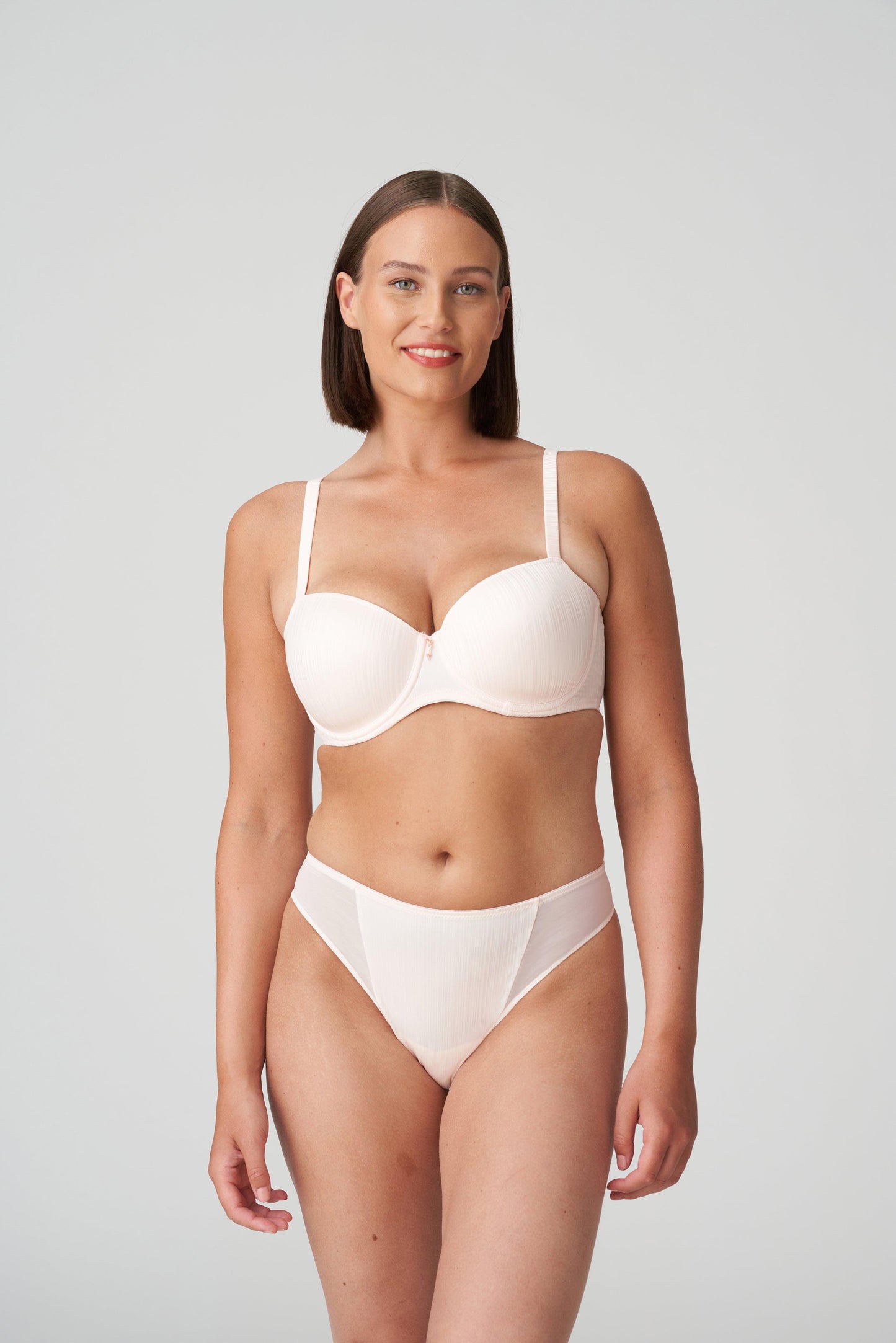 PrimaDonna Twist Knokke string crystal pink - Lingerie Valentijn