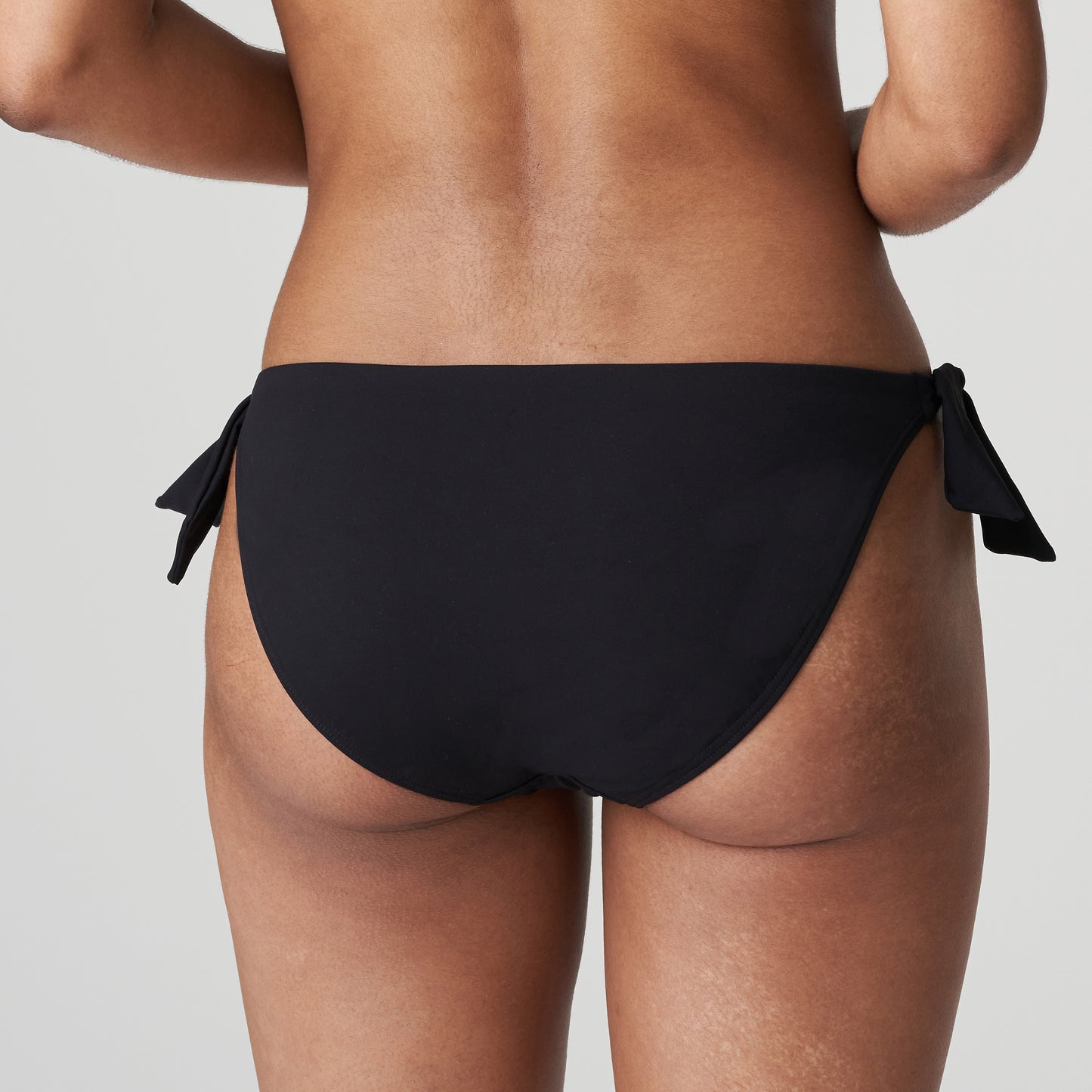 PrimaDonna Swim Holiday bikini heupslip met koordjes zwart